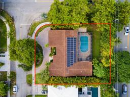 Picture of 305 E Shore Dr E, Miami, FL 33133