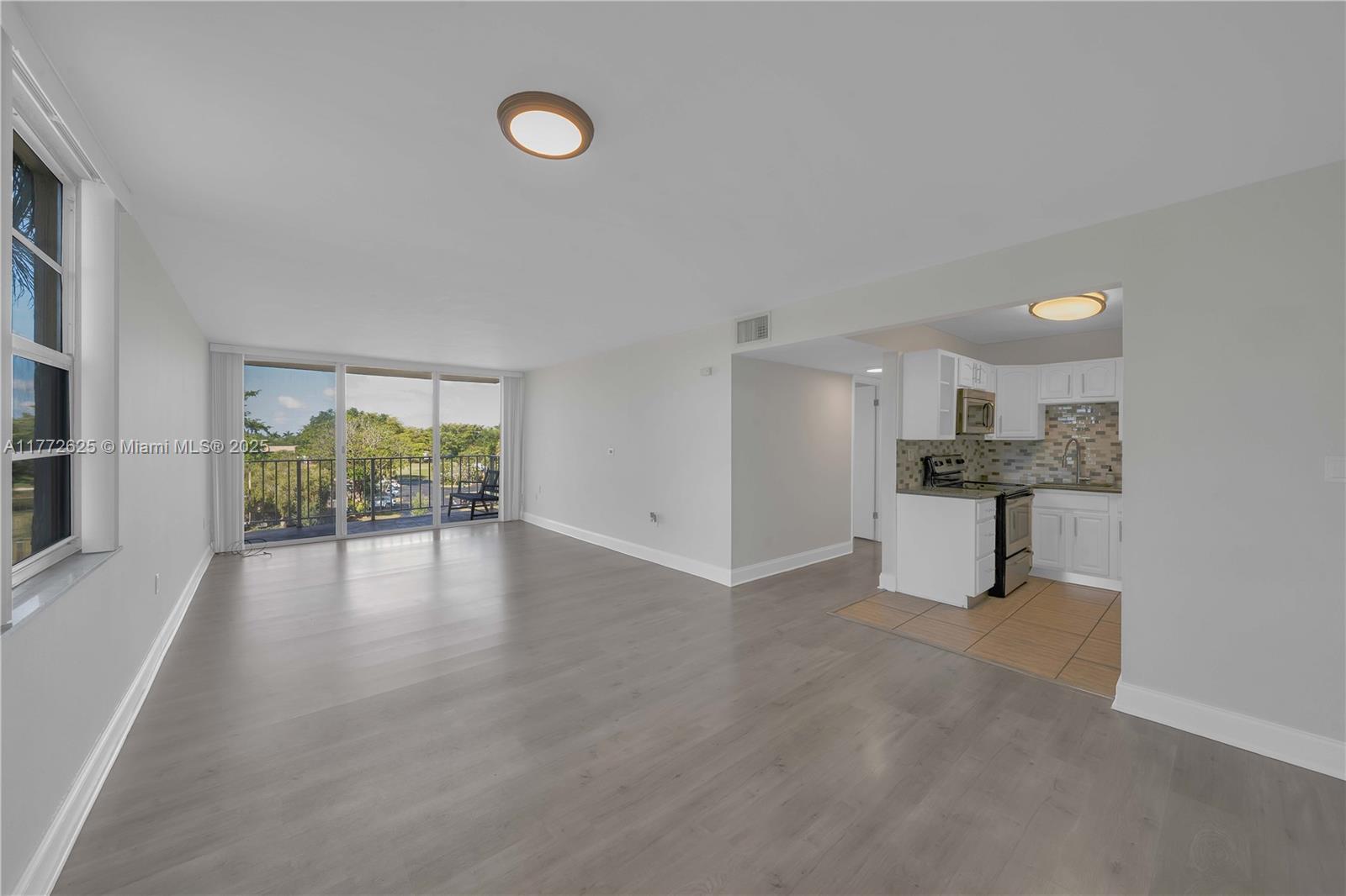 Picture of 13120 SW 92Nd Ave # 401, Miami, FL 33176