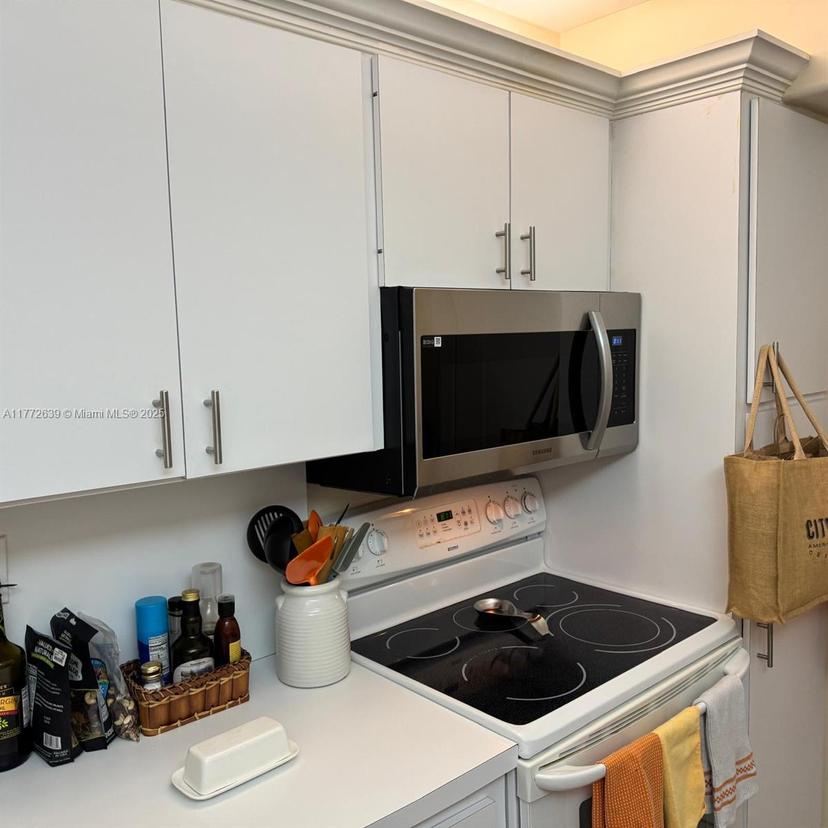 Picture of 550 Ocean Dr # 3C, Key Biscayne FL 33149