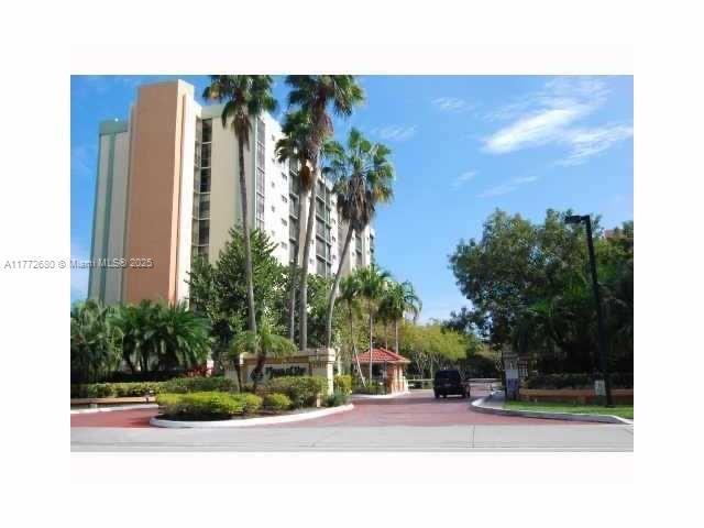 Picture of 16919 N Bay Rd # 214, Sunny Isles Beach FL 33160