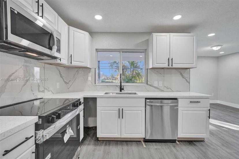 Picture of 8400 NW 7Th St, Pembroke Pines FL 33024