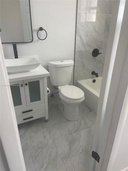 Picture of 6825 W Flagler St # 306, Miami, FL 33144