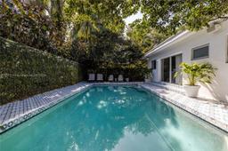 Picture of 420 NE 87 St, El Portal, FL 33138