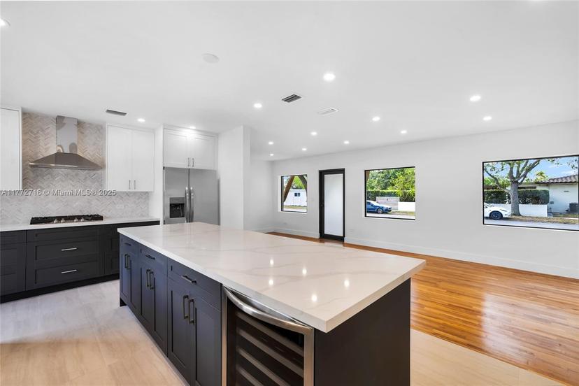 Picture of 1121 Swan Ave, Miami Springs FL 33166
