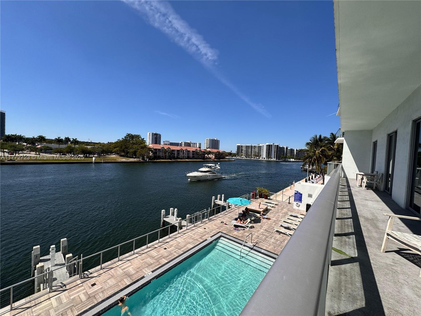 Picture of 4010 S Ocean Dr # R204, Hollywood, FL 33019