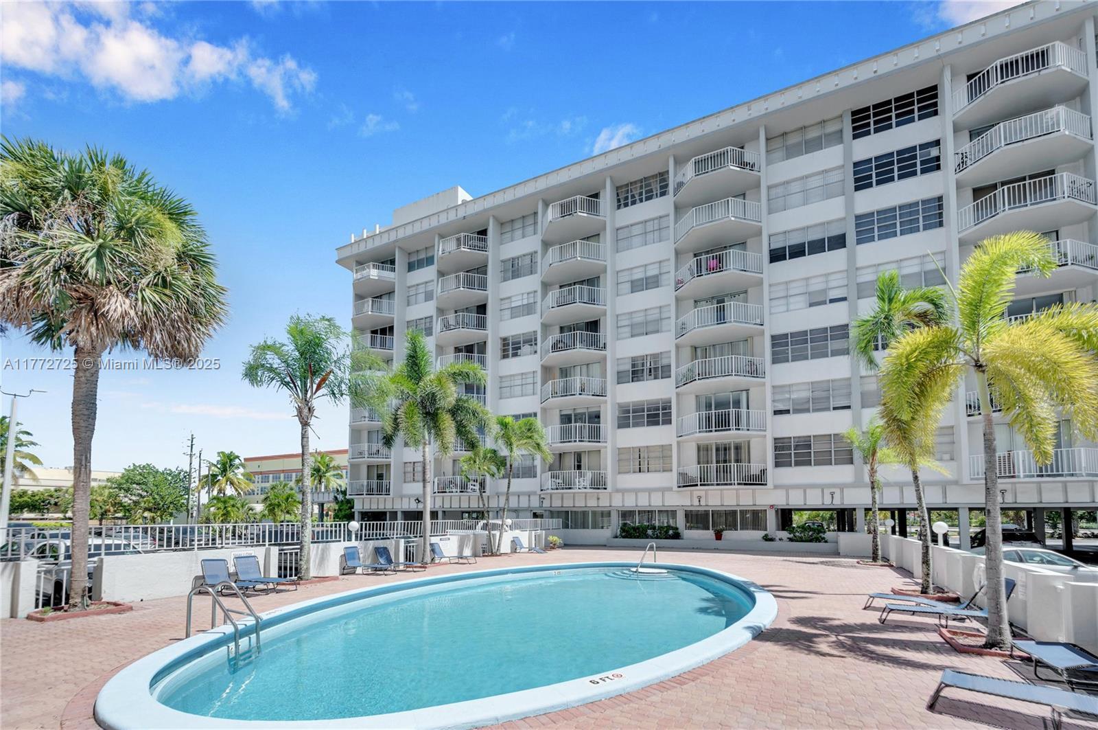 Picture of 16740 NE 9Th Ave # 302, North Miami Beach, FL 33162
