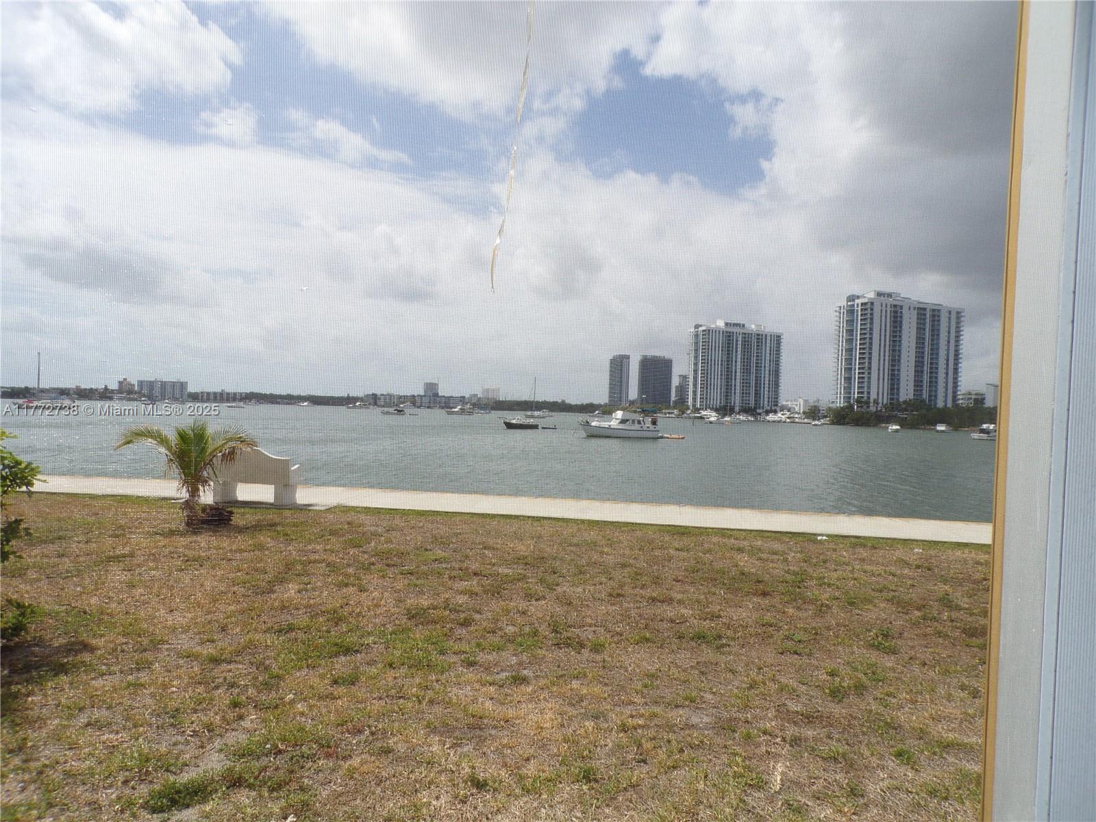 Picture of 2920 Point East Dr # N111, Aventura, FL 33160