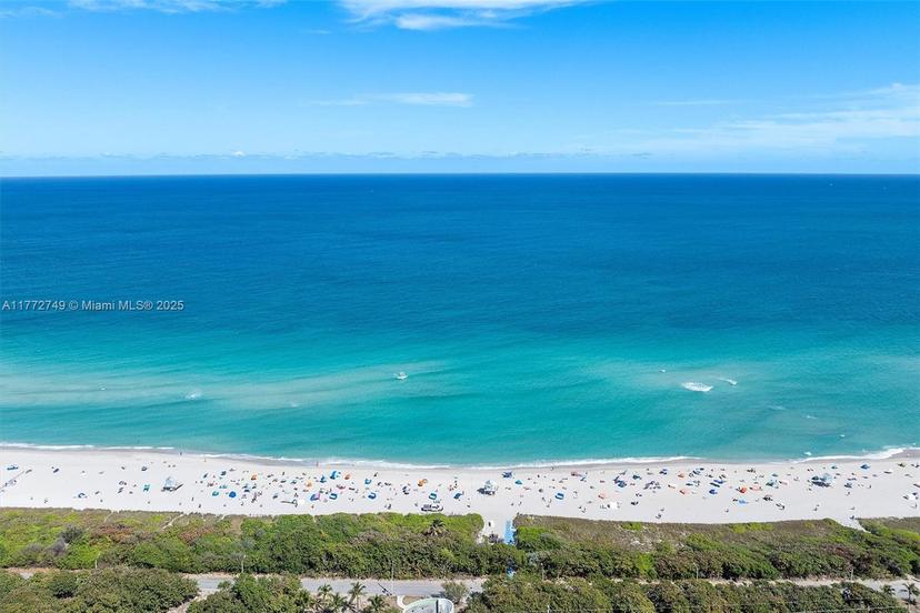 Picture of 300 Bayview Dr # 308, Sunny Isles Beach FL 33160