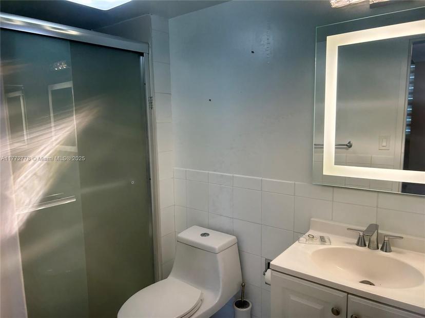 Picture of 5701 Collins Ave # 812, Miami Beach FL 33140