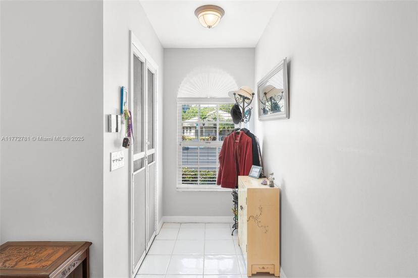Picture of 3171 Holiday Springs Blvd # 5, Margate FL 33063