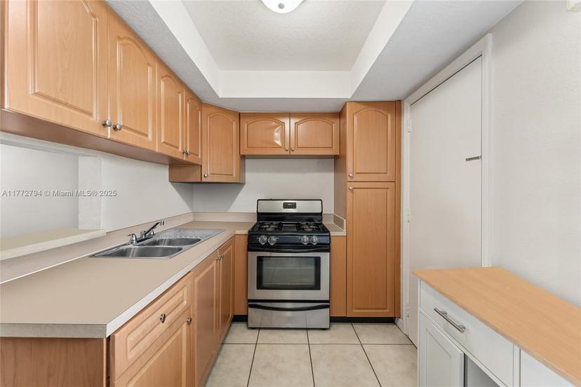 Picture of 7725 SW 88Th St # 223, Miami FL 33156