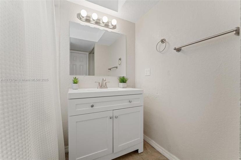 Picture of 7725 SW 88Th St # 223, Miami FL 33156