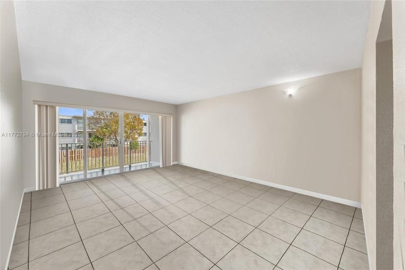 Picture of 7725 SW 88Th St # 223, Miami FL 33156