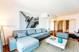 Picture of 19370 Collins Ave # 326, Sunny Isles Beach, FL 33160