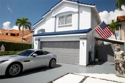 Picture of 942 NW 133Rd Ct, Miami, FL 33182