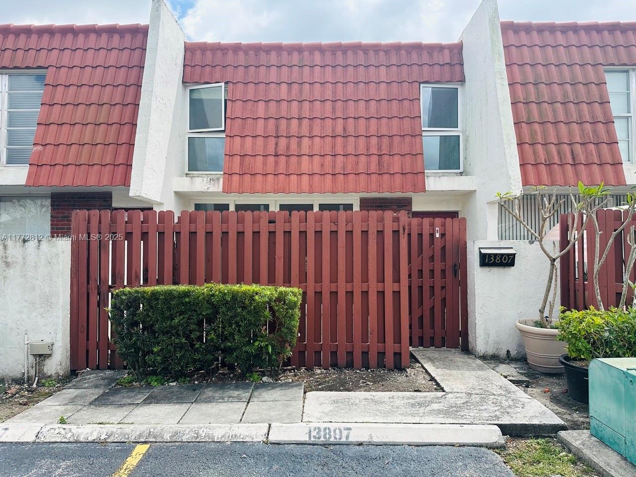 Picture of 13807 SW 84Th St # 604, Miami, FL 33183