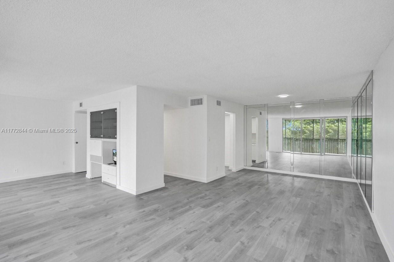 Picture of 3821 Environ Blvd # 403, Lauderhill, FL 33319
