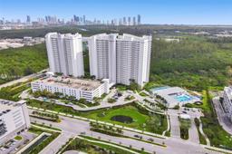 Picture of 14951 Royal Oaks Ln # 1604, North Miami, FL 33181