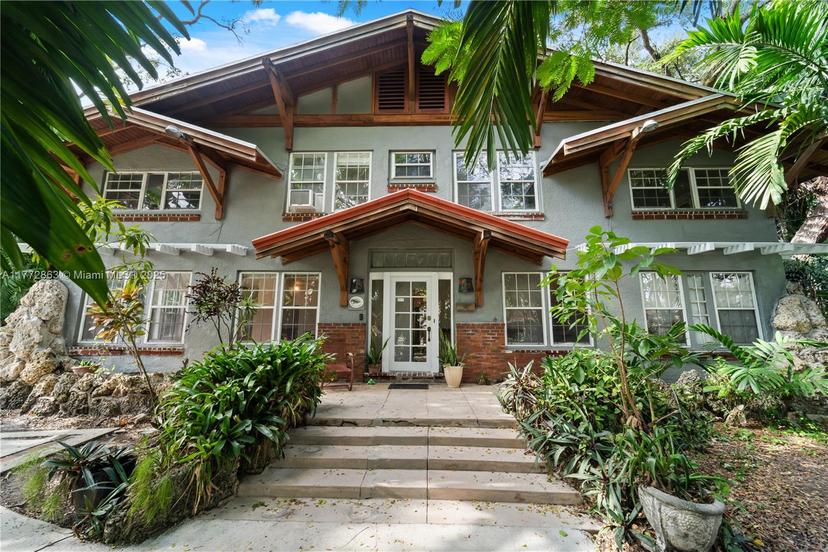 Picture of 752 NW 7Th St Rd, Miami FL 33136