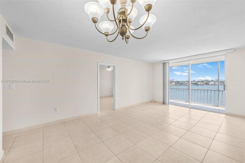 Picture of 3010 Marcos Dr # R509, Aventura FL 33160