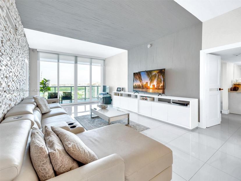 Picture of 100 Bayview Dr, Sunny Isles Beach FL 33160