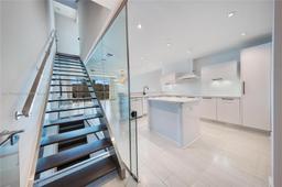 Picture of 2950 NE 188Th St # 530, Aventura, FL 33180