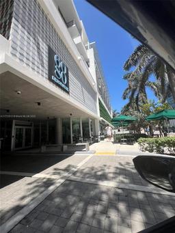 Picture of 6080 Collins Ave # 304, Miami Beach, FL 33140