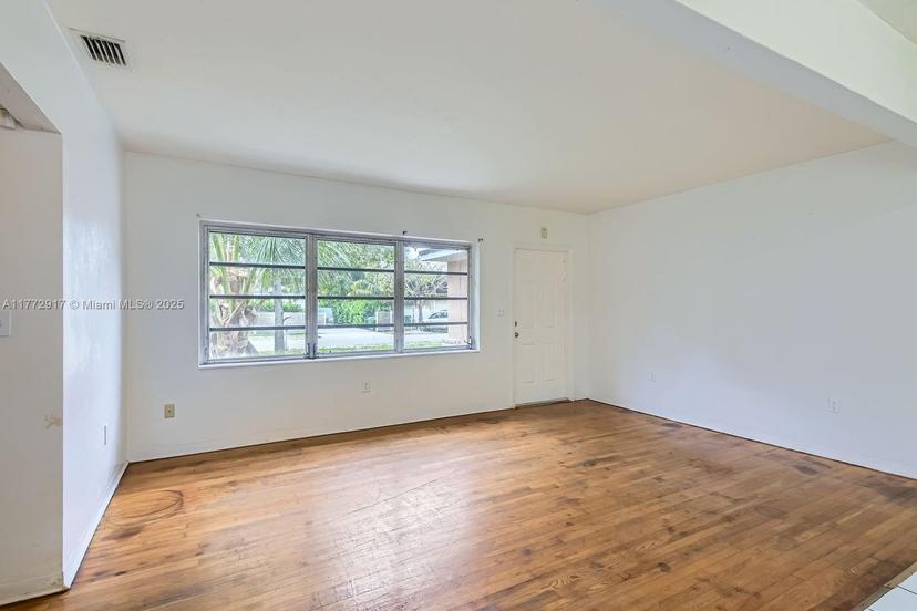 Picture of 251 NW 149Th St, Miami FL 33168