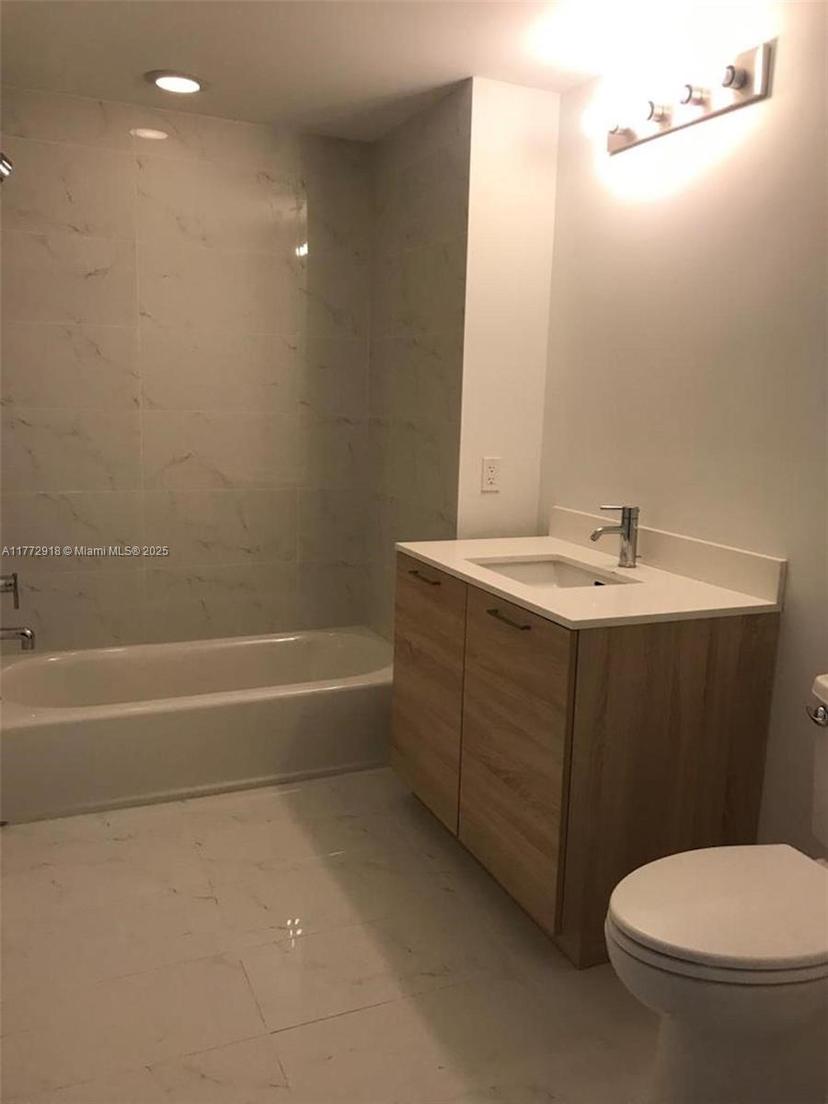 Picture of 16385 Biscayne Blvd Unit 1902, North Miami Beach FL 33160
