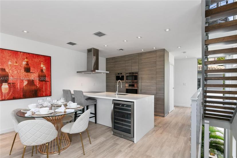 Picture of 645 Michigan Ave, Miami Beach FL 33139