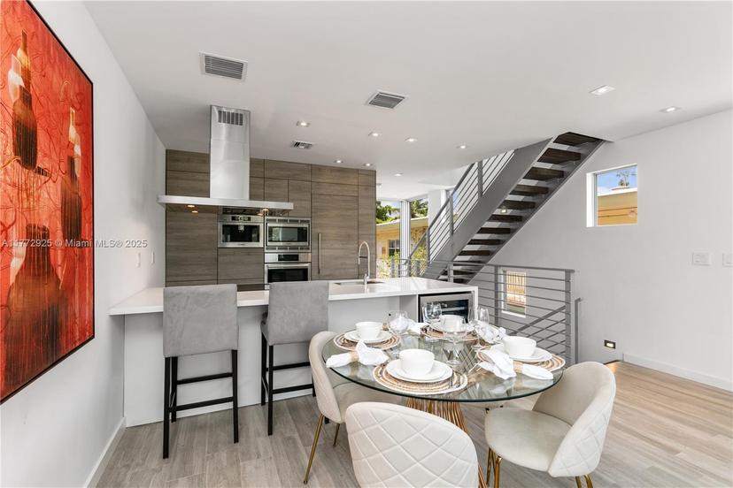 Picture of 645 Michigan Ave, Miami Beach FL 33139