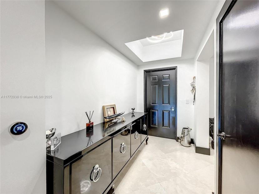 Picture of 3330 NE 190Th St, Aventura FL 33180