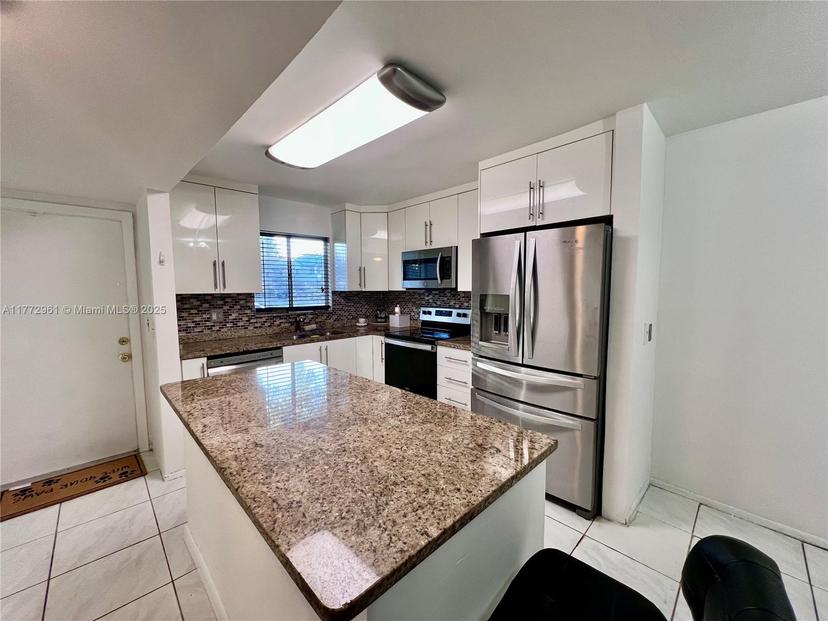Picture of 2801 N 34Th Ave # 16H, Hollywood FL 33021