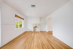 Picture of 385 NE 117Th St, Miami, FL 33161