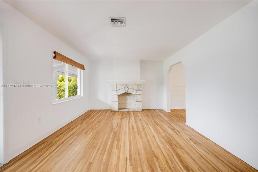 Picture of 385 NE 117Th St, Miami FL 33161
