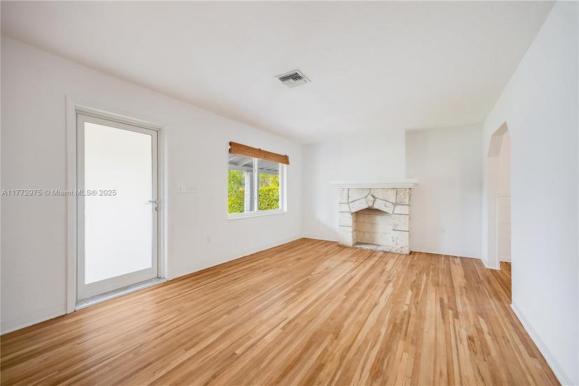 Picture of 385 NE 117Th St, Miami FL 33161