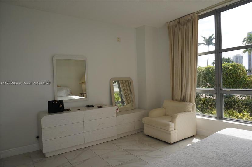 Picture of 19101 NE 36Th Ct # 108, Aventura FL 33180