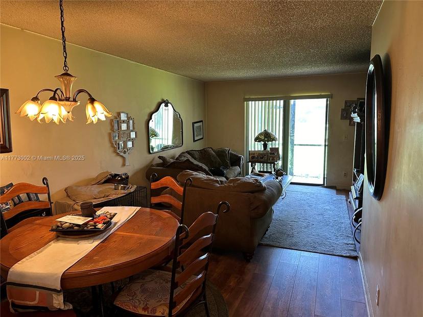 Picture of 10130 Sunrise Lakes Blvd # 112, Sunrise FL 33322