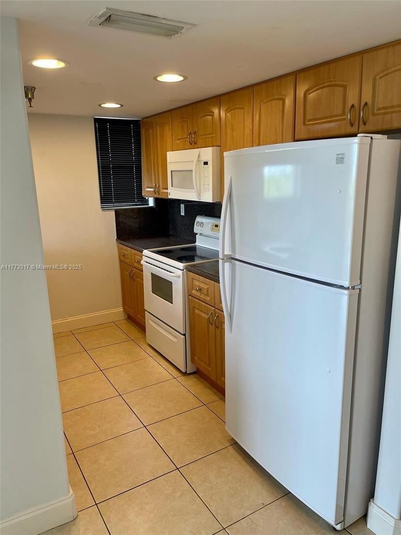 Picture of 2400 SW 3Rd Ave # 605, Miami FL 33129
