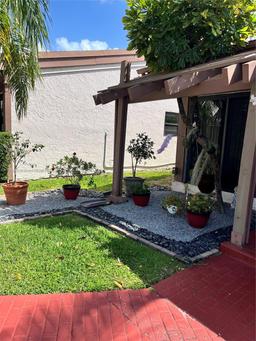 Picture of 2669 S Parkview Dr, Hallandale Beach, FL 33009