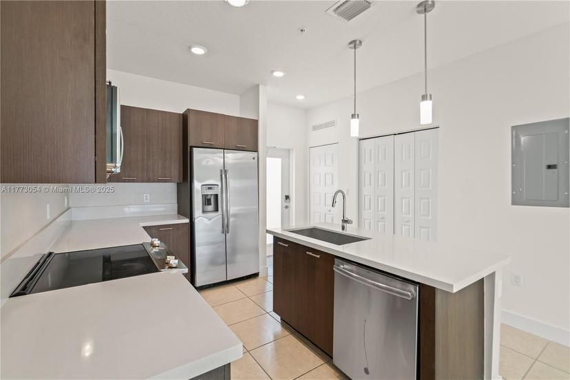 Picture of 4640 NW 84 Ave # 41, Doral FL 33166