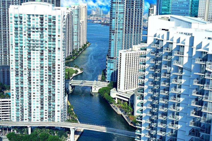 Picture of 90 SW 3Rd St # 1713, Miami FL 33130