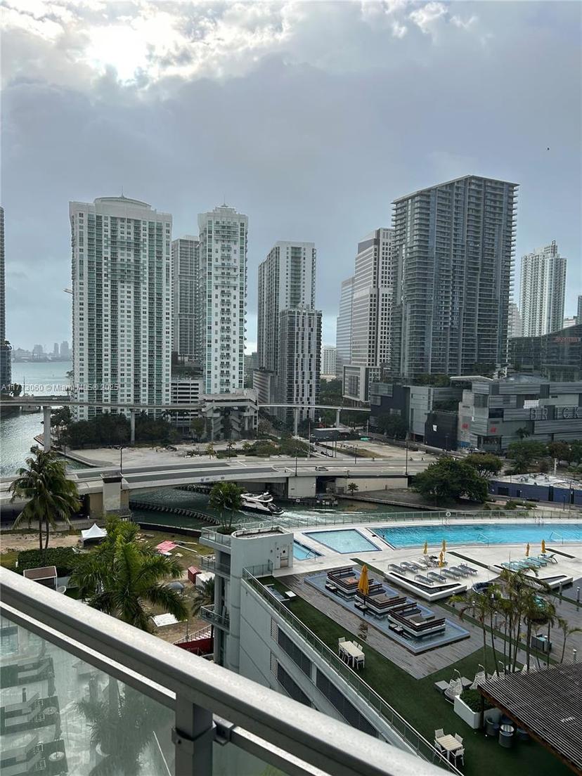 Picture of 90 SW 3Rd St # 1713, Miami FL 33130