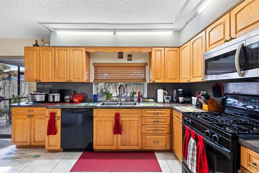Picture of 11661 NW 37Th Pl, Sunrise FL 33323