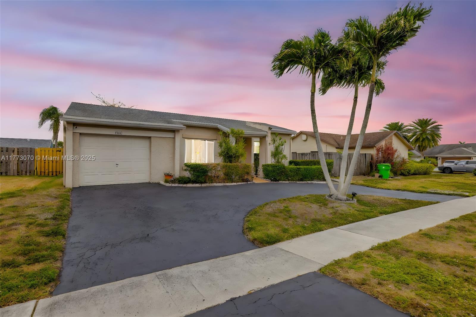 Picture of 11661 NW 37Th Pl, Sunrise, FL 33323