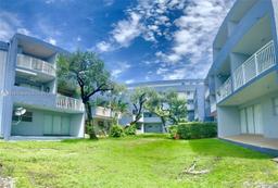Picture of 9375 Fontainebleau Blvd # L310, Miami, FL 33172