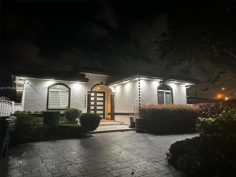 Picture of 11845 SW 3Rd St, Miami FL 33184