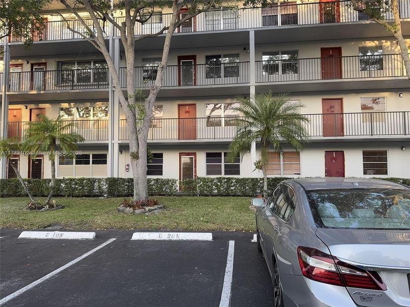 Picture of 1401 SW 134Th Way # 105C, Pembroke Pines FL 33027
