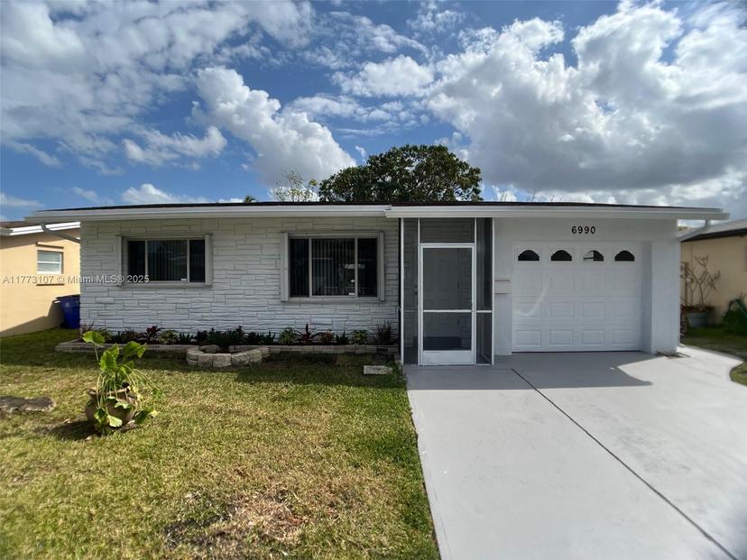 Picture of 6990 NW 17Th St, Margate FL 33063
