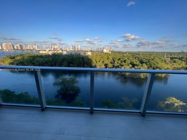 Picture of 16385 Biscayne Blvd # 820, North Miami Beach FL 33160